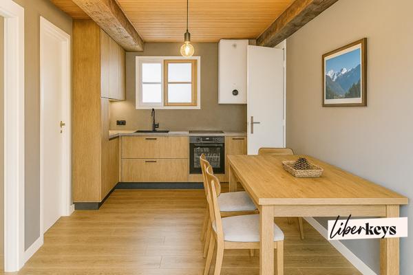 Charmant appartement 3 pièces avec balcons - Un pied-à-terre au cœur des Alpes, entre authenticité et évasion