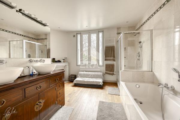 Les Bruyères - Maison contemporaine 193 m², 6 chambres, jardin sud, double parking
