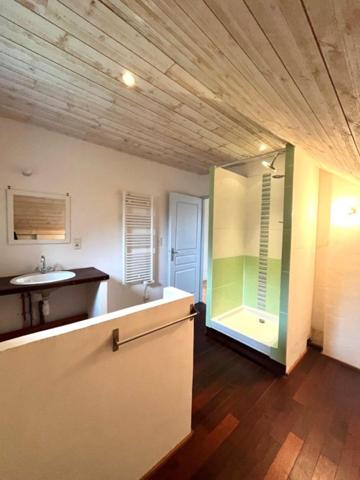 Arzal: proche bourg et port de plaisance