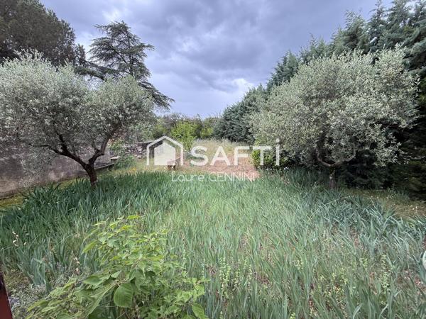 Maison traditionnelle sur 2500 m² de terrain