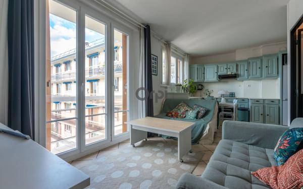 Appartement à vendre    2 pièces • 42,20 m2 La Varenne - Saint-Maur-des-Fossés