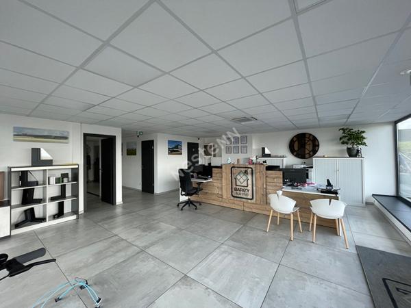 Ensemble immobilier sur zone d'activité à Phalsbourg .