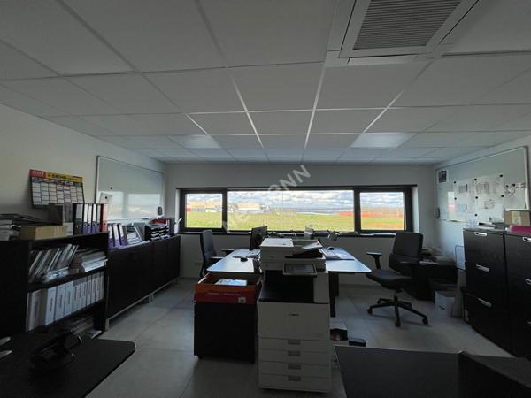 Ensemble immobilier sur zone d'activité à Phalsbourg .