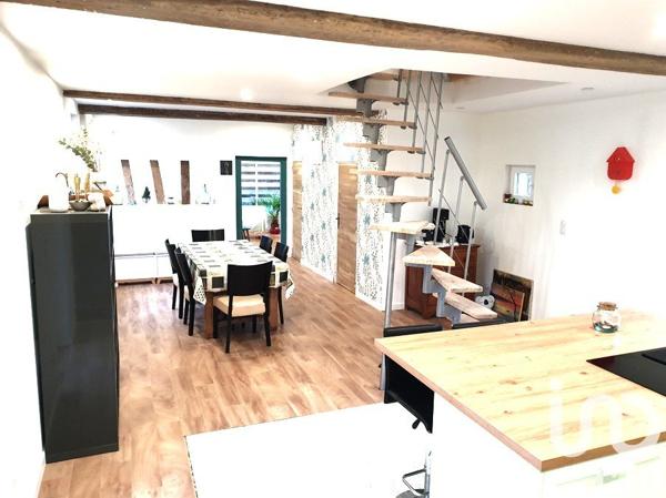 Maison 7 pièces de 97 m² à Forges-les-Eaux (76440)