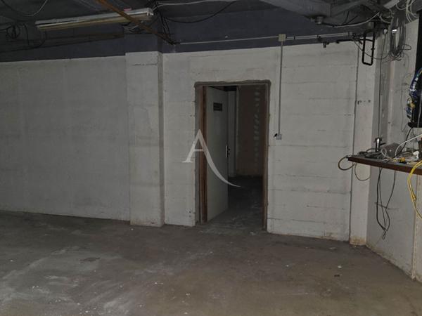 Local commercial / bureaux 224,40 m² ? Centre-ville de Pau Palais des Pyrénées 6 pièces