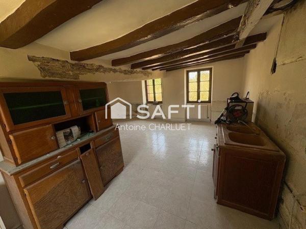 Longère habitable de 85m² avec terrain de 14290m²