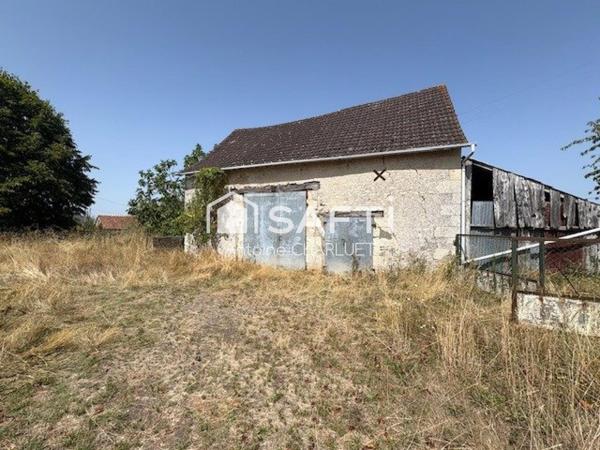 Longère habitable de 85m² avec terrain de 14290m²