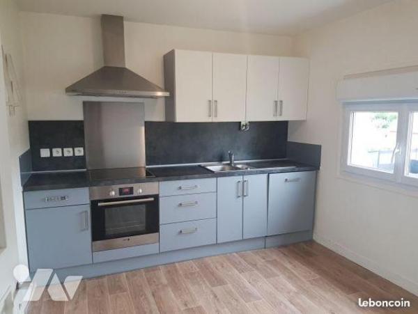 A VENDRE LANDEVANT bourg immeuble pour investisseur -ref 8N