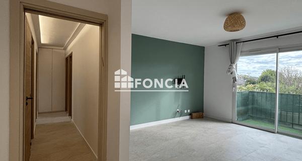 Location Appartement 4 pièces 73.2 m² - ÉTréchy 91580