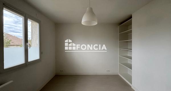 Location Appartement 4 pièces 73.2 m² - ÉTréchy 91580