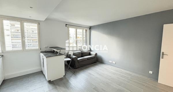 Location Appartement meublé 2 pièces 42.75 m² - Paris 75015
