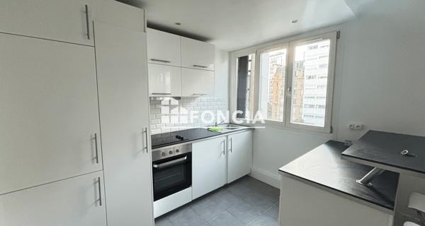 Location Appartement meublé 2 pièces 42.75 m² - Paris 75015