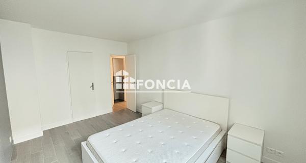 Location Appartement meublé 2 pièces 42.75 m² - Paris 75015