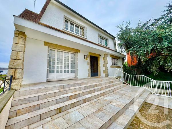 Maison à vendre  4 pièces - 148 m 2   ST OUEN  - 93