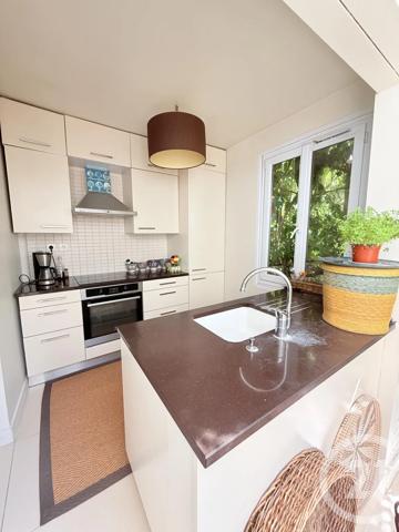 Maison à vendre  4 pièces - 148 m 2   ST OUEN  - 93