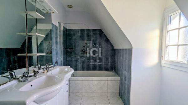 Maison 3 chambres à Louer Carquefou - 94,27m² - Garage - Jardin clos - Terrasse