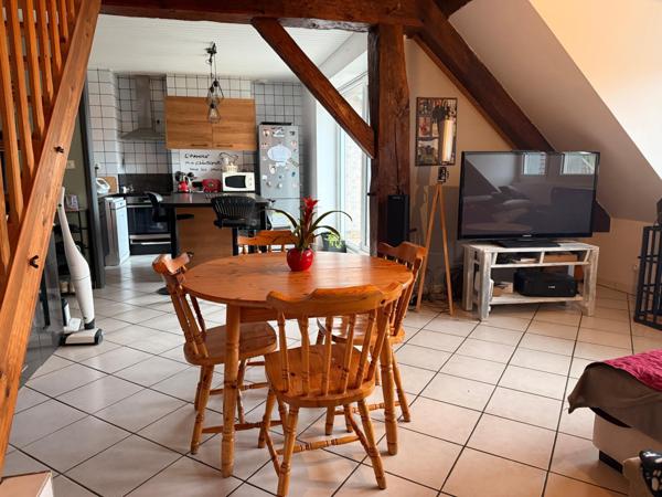 Appartement 93 m2, 3 chambres, terrasse et garage