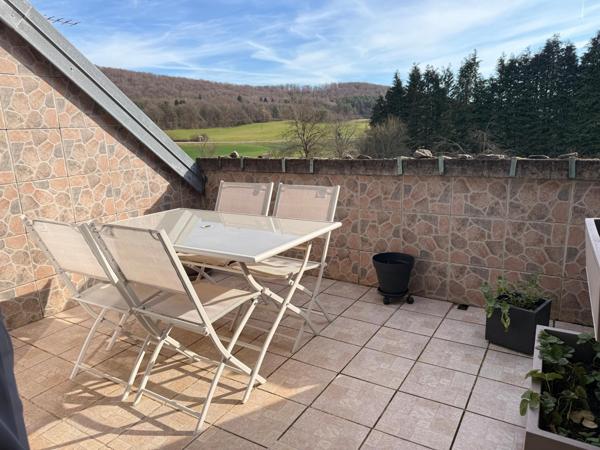Appartement 93 m2, 3 chambres, terrasse et garage