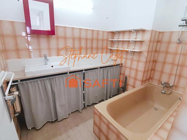 Plein centre avec toutes commodités et écoles à pied