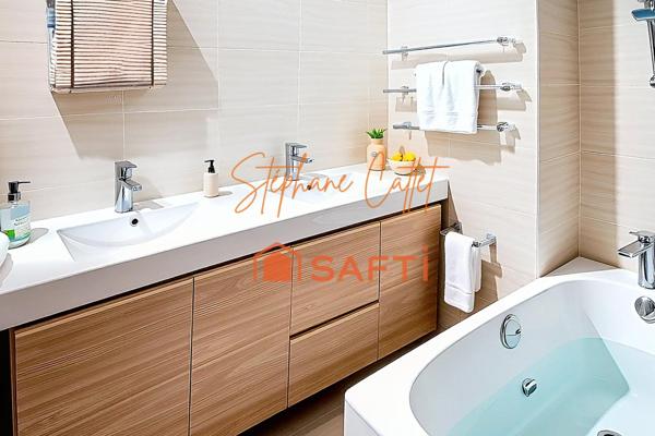 Plein centre avec toutes commodités et écoles à pied