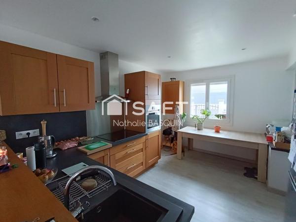 Côte Chalonnaise maison rénovée 144 M2 au calme.