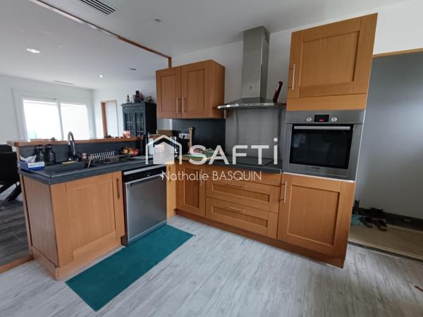 Côte Chalonnaise maison rénovée 144 M2 au calme.