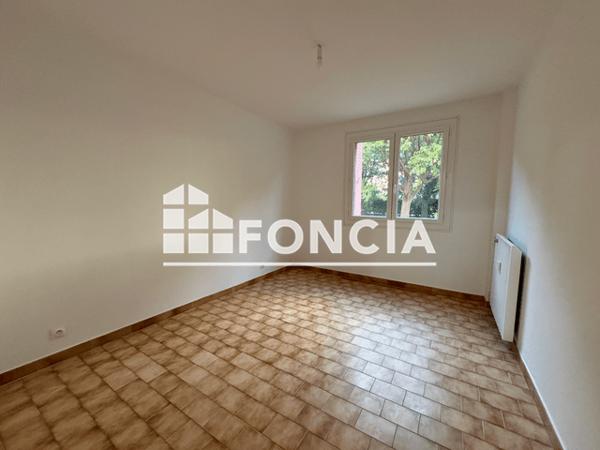 Location Appartement 3 pièces 79 m² - 2 RUE EDOUARD BRANLY Hyeres 83400