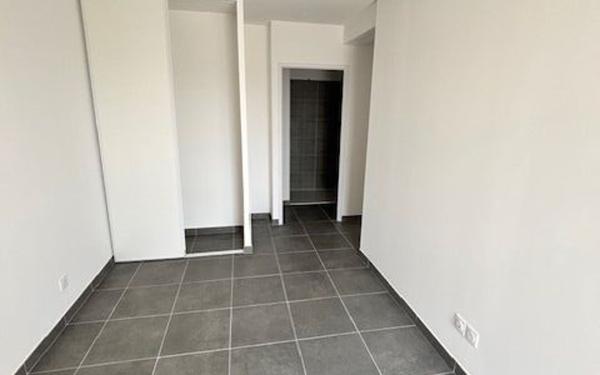 Appartement à louer    4 pièces •  Avignon