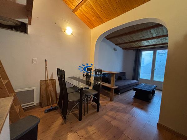 PERIGNY ENSEMBLE DE DEUX STUDIOS A RENOVER  Perigny
