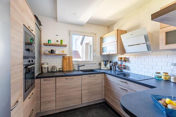 Duplex avec loggia, terrasse et grand garage à Vélizy quartier Le Clos