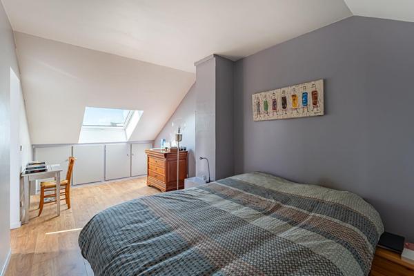 Duplex avec loggia, terrasse et grand garage à Vélizy quartier Le Clos