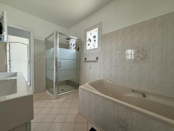 37140  BOURGUEIL/ SAINT NICOLAS  Maison 5 pièces 132 m2