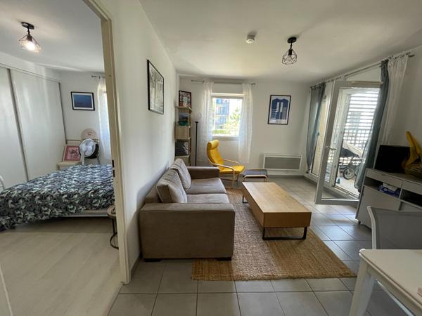 17200 ROYAN T2 avec terrasse et piscine / Centre-ville