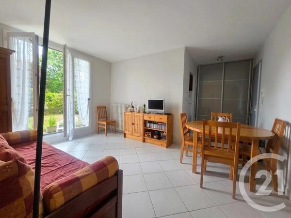 Appartement F2 à vendre  2 pièces - 39,67 m 2   ST MAUR DES FOSSES  - 94