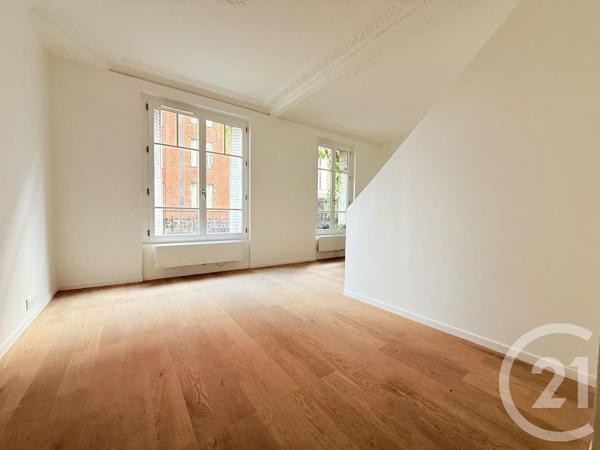 Appartement F2 à vendre  2 pièces - 45 m 2   ST OUEN  - 93