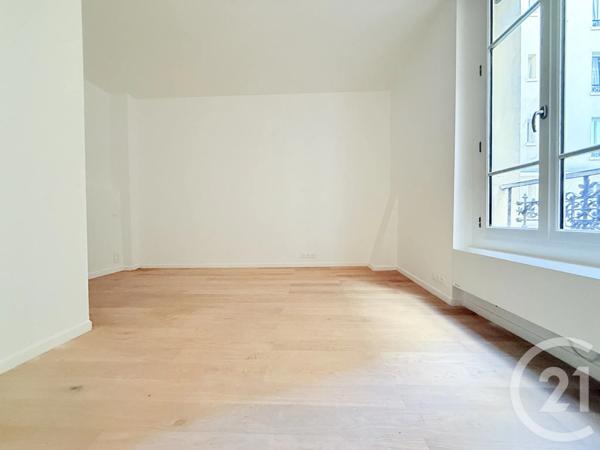 Appartement F2 à vendre  2 pièces - 45 m 2   ST OUEN  - 93