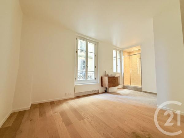 Appartement F2 à vendre  2 pièces - 45 m 2   ST OUEN  - 93