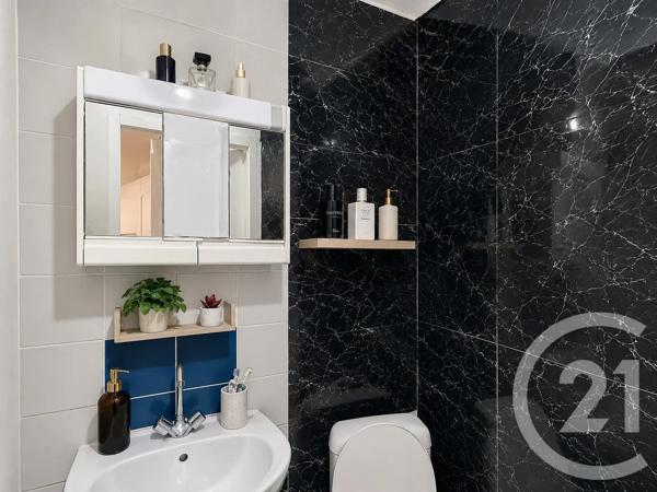 Appartement F2 à vendre  2 pièces - 25,60 m 2   PANTIN  - 93