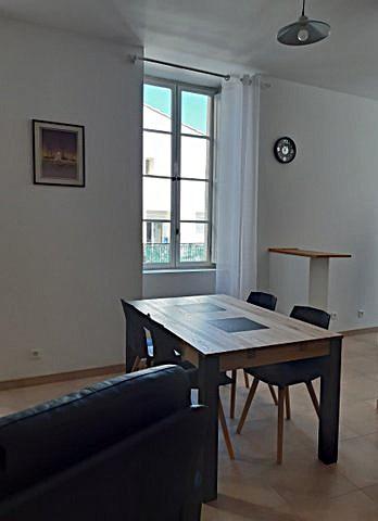 Studio meublé 39 m² Bagnols-sur-Cèze (30200)