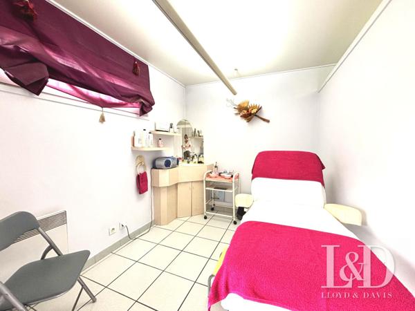 LOCAL PROFESSIONNEL, CLIENTÈLE FIDÉLISÉE