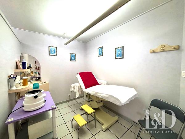 LOCAL PROFESSIONNEL, CLIENTÈLE FIDÉLISÉE