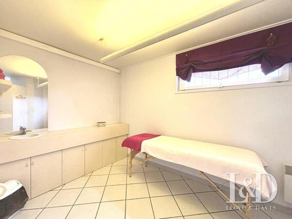 LOCAL PROFESSIONNEL, CLIENTÈLE FIDÉLISÉE