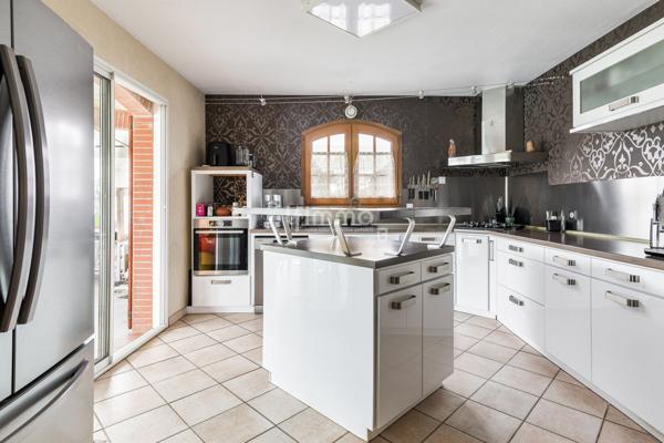 Villa familiale T6 vec piscine