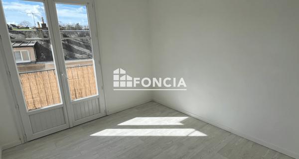 Location Appartement 4 pièces 66.06 m² - La Ferté-bernard 72400