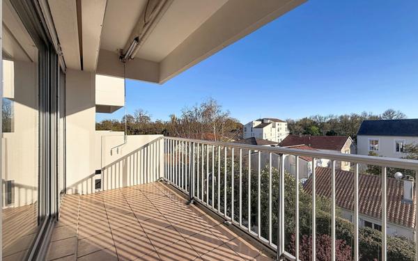 Appartement à vendre    3 pièces • 98,66 m2 La Rochelle