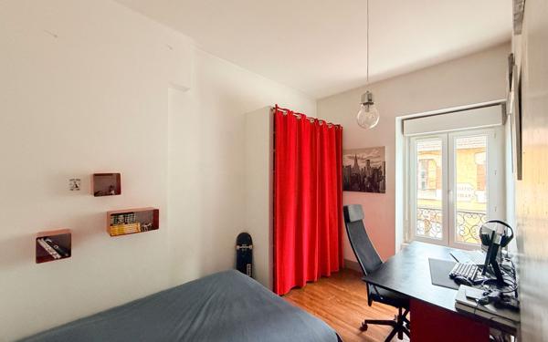 Maison à vendre    7 pièces • 183 m2 Pau