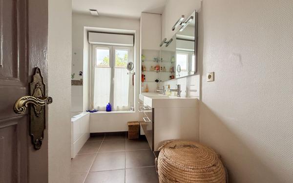 Maison à vendre    7 pièces • 183 m2 Pau