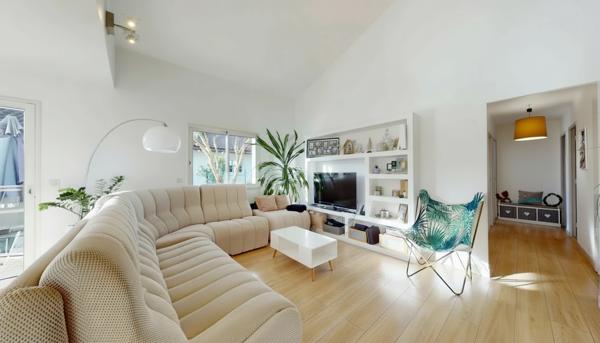 Maison Bassussarry 6 pièces, 4 chambres 149 m2 avec piscine