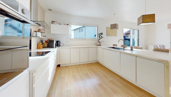 Maison Bassussarry 6 pièces, 4 chambres 149 m2 avec piscine