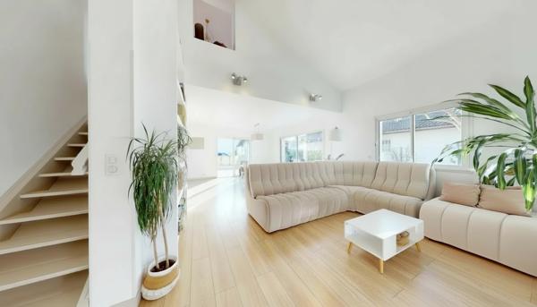 Maison Bassussarry 6 pièces, 4 chambres 149 m2 avec piscine